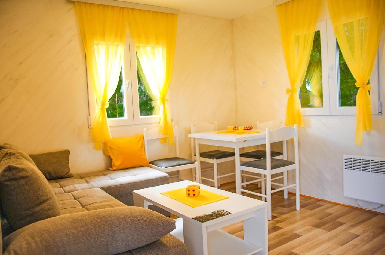 Bungalows Fairy Tale Žabljak Buitenkant foto